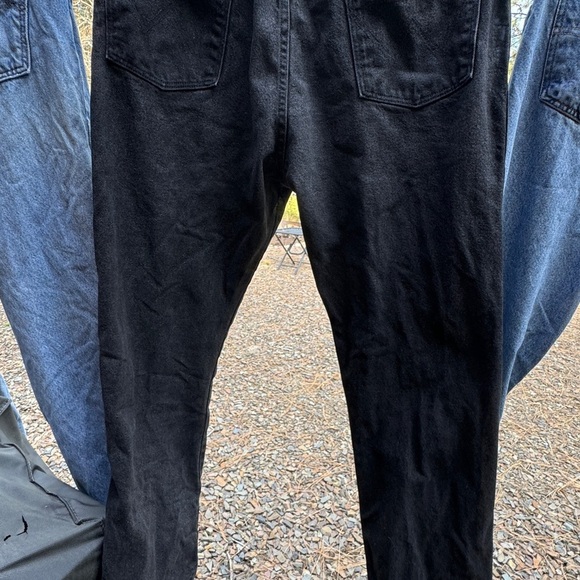 Men’s Wrangler Black Jeans label says 38” x 30” - actual is 36” x31” - Picture 5 of 6